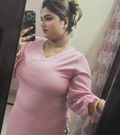 naina-rajput-is-available-for-videocall-audiocall-sexchat-services-big-1