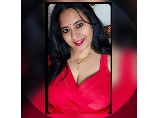 Genuine Videocall audiocall Sexchatting service available here with Soniya