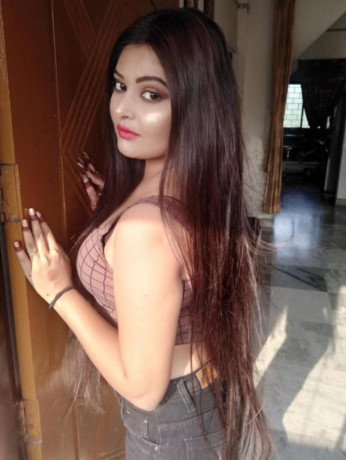 call-girls-in-majnu-ka-tilla-9811765860-escort-service-delhi-big-0